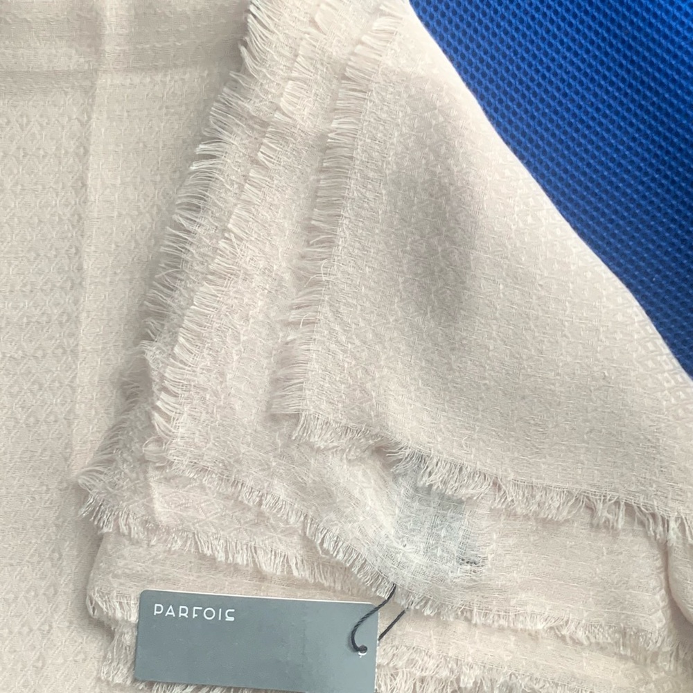 Chic , Elegant Parfois brand Cream textured  Fringed Pashima